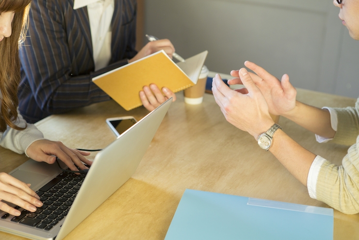 フリーアドレスでは収納が課題に 収納のポイントや役立つグッズを紹介 Plus ファニチャーカンパニー