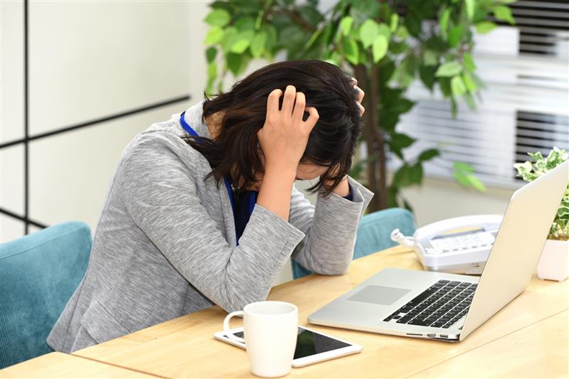 フリーアドレスの苦痛を解消！「意味ない・疲れる」を防ぐ企業の再設計術