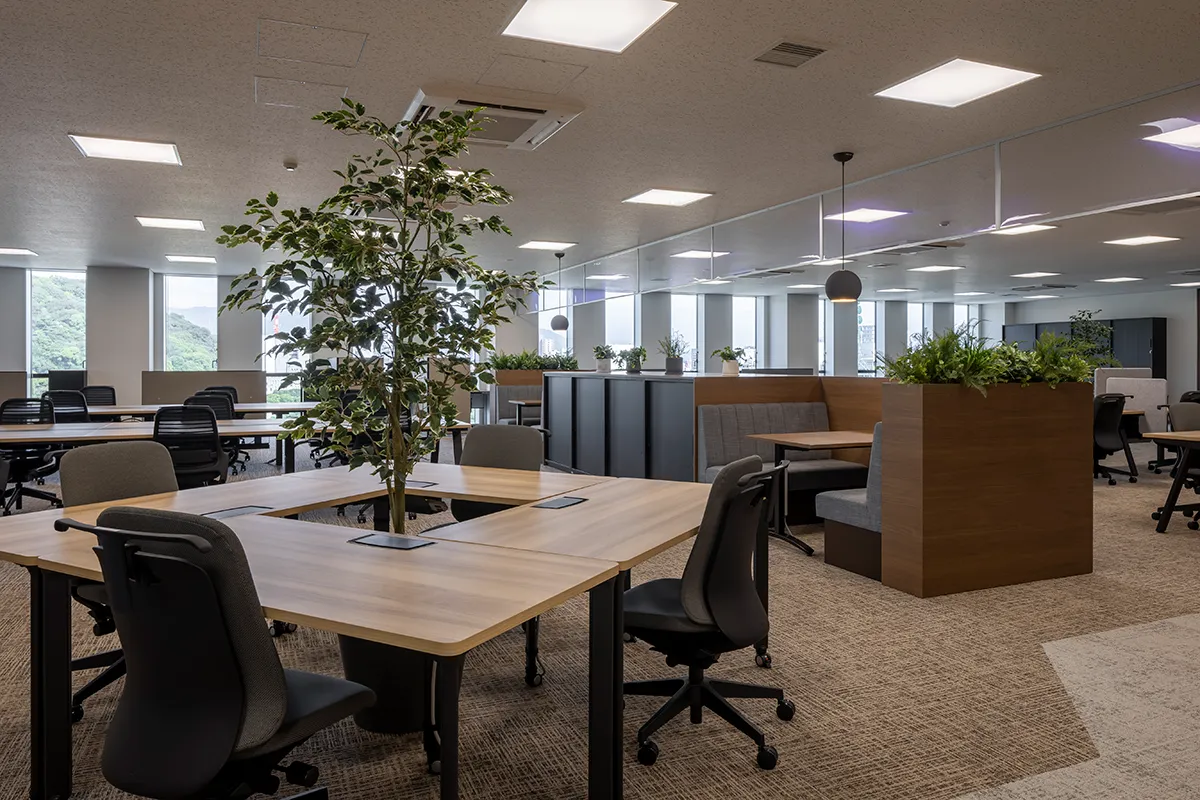 執務スペース　９F